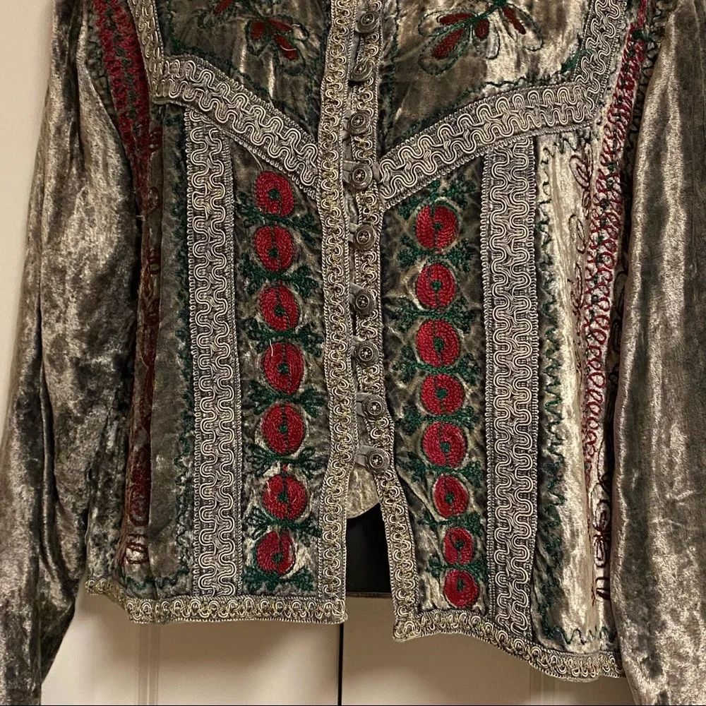 Johnny Was shiny grey Embroidered Velvet Top - Picture 3 of 12